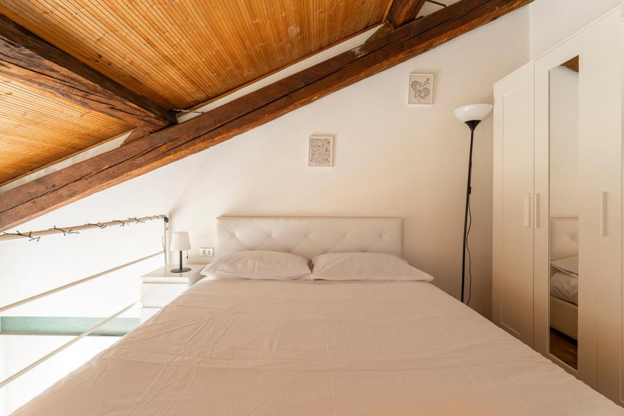 Loft Navigli Porta Genova Apartment Milan Bagian luar foto
